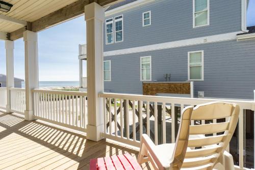 The Treasure Chest by Oak Island Accommodations - photo 13