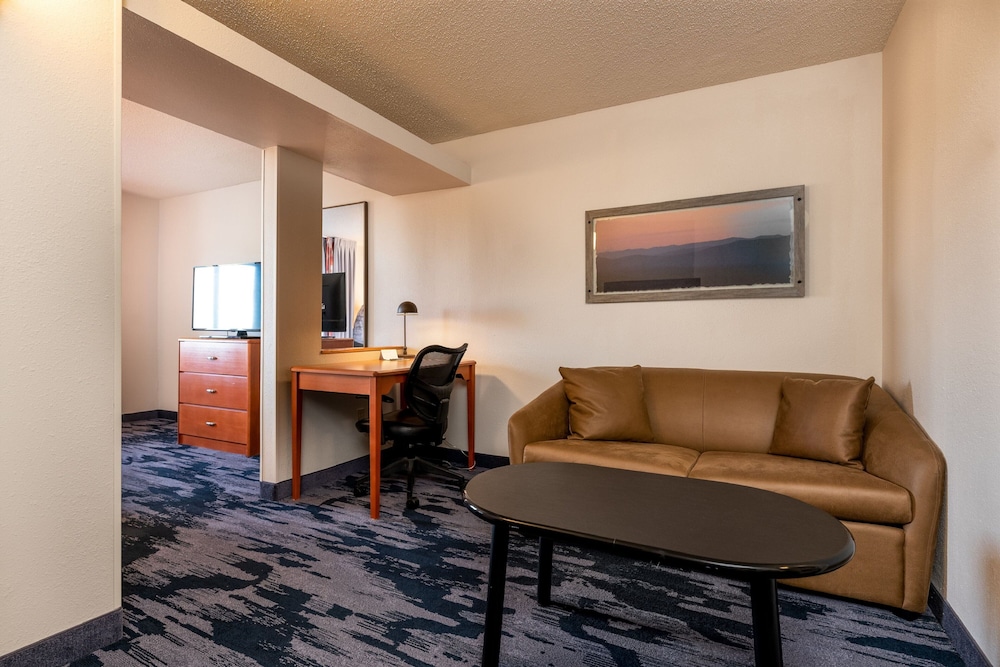 Fairfield Inn & Suites by Marriott Spearfish - photo 5