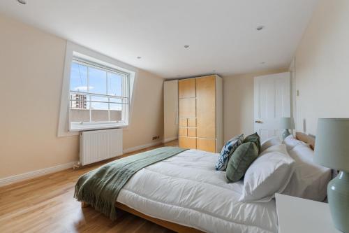 Parea Living Spacious 4 Story House Families Big Groups — 4-Star Luxury Hotel in London, United Kingdom