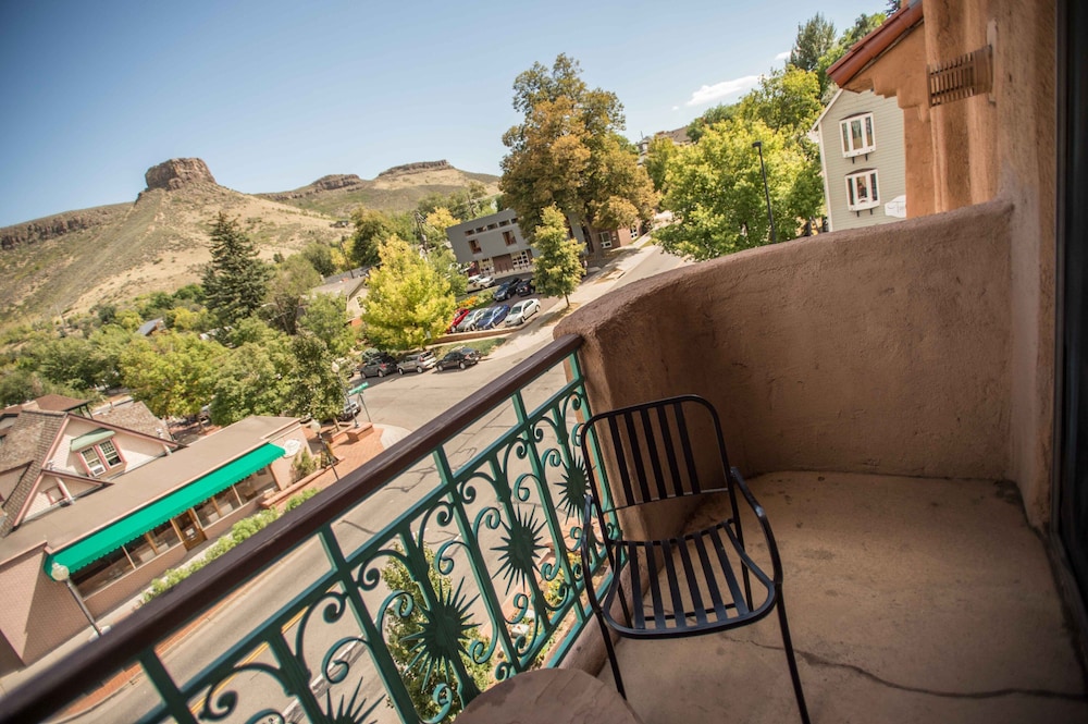 Table Mountain Inn — Golden — photo 4