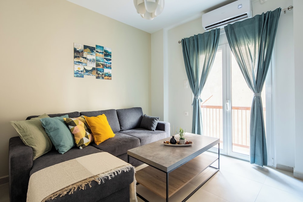 Theia 1 Bedroom Apartment in Athens — 4-Star Luxury Hotel in Athens, Greece