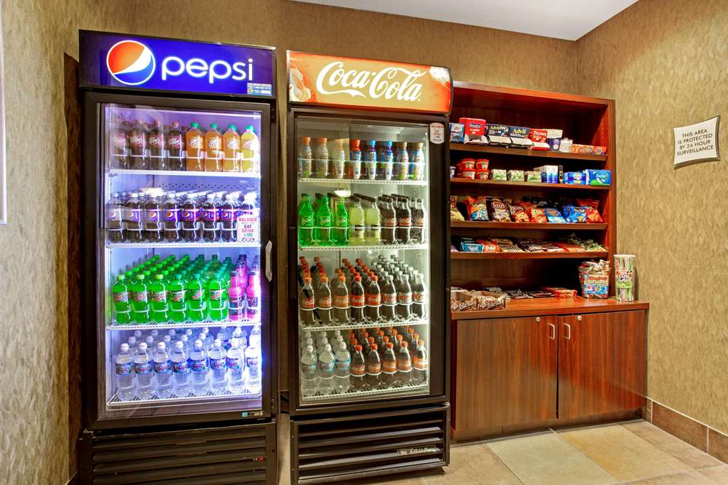 La Quinta Inn & Suites by Wyndham Bismarck - photo 46