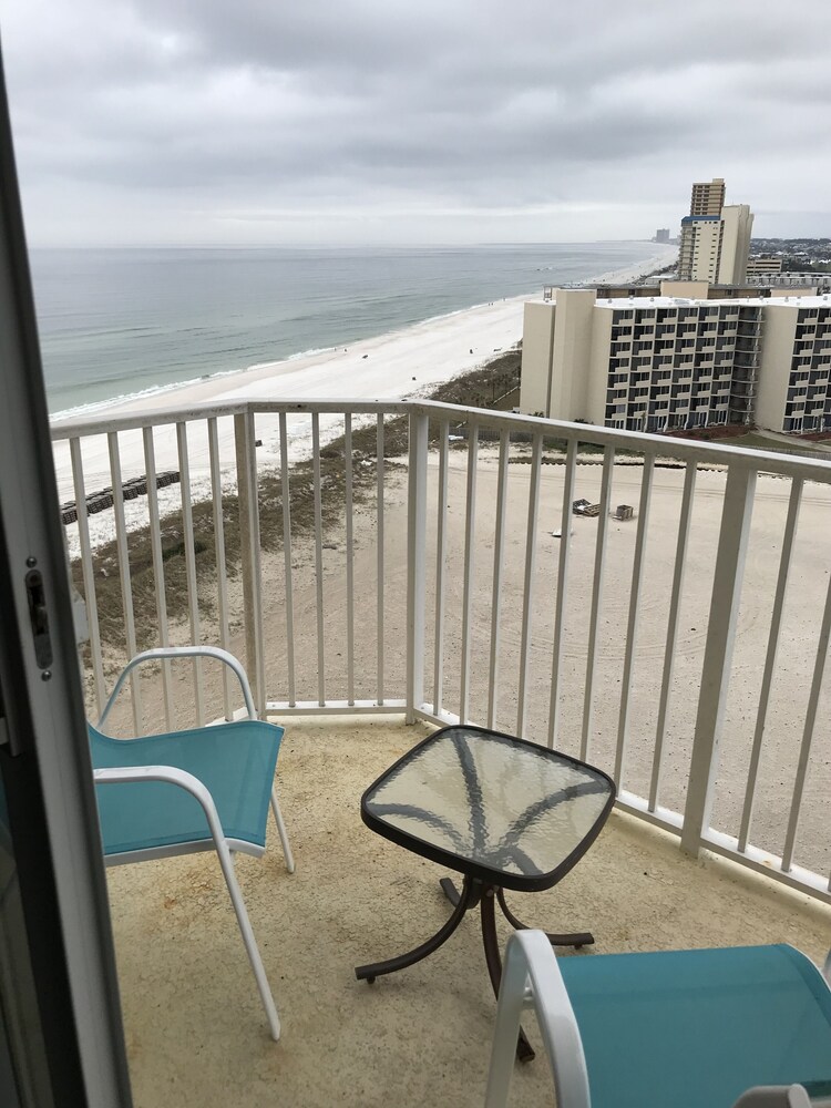 Boardwalk Resort 1000 1558707 Studio Condo — hotel in Panama City Beach