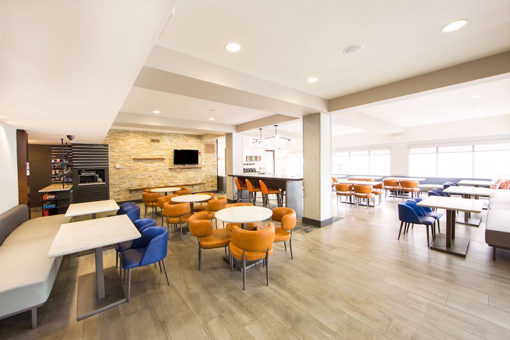 Hampton Inn & Suites Seattle Downtown - photo 48