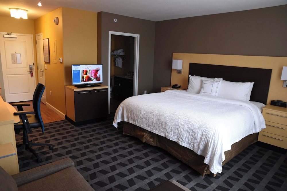 TownePlace Suites Lawrence Downtown - photo 6