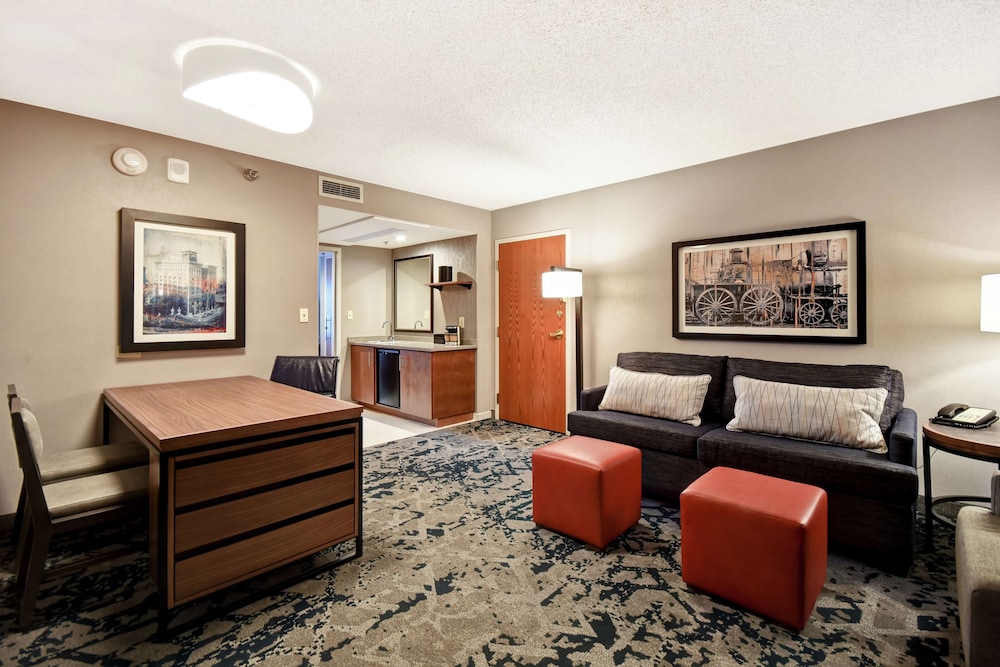 Embassy Suites by Hilton Omaha Downtown Old Market - photo 24