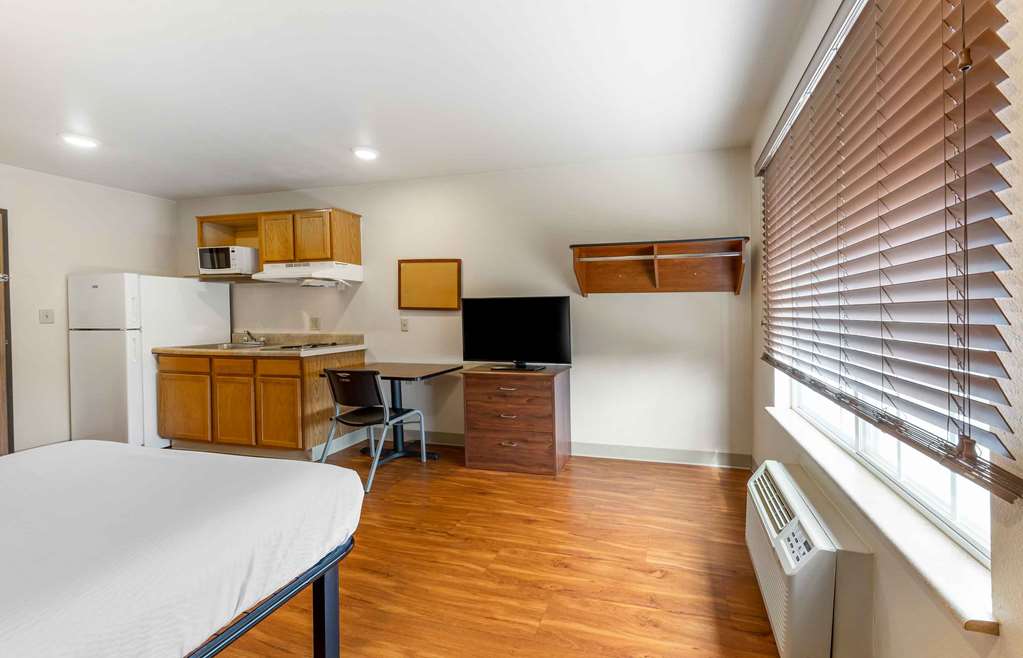 Extended Stay America Select Suites Oklahoma City Southeast - photo 17