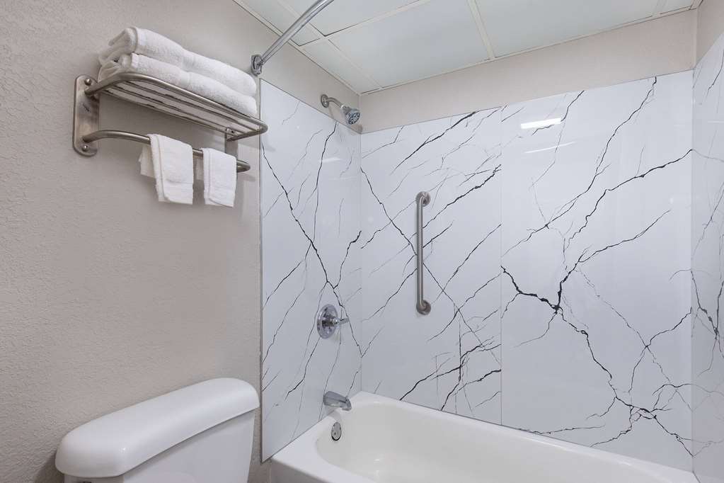 Days Inn by Wyndham Holladay - photo 33