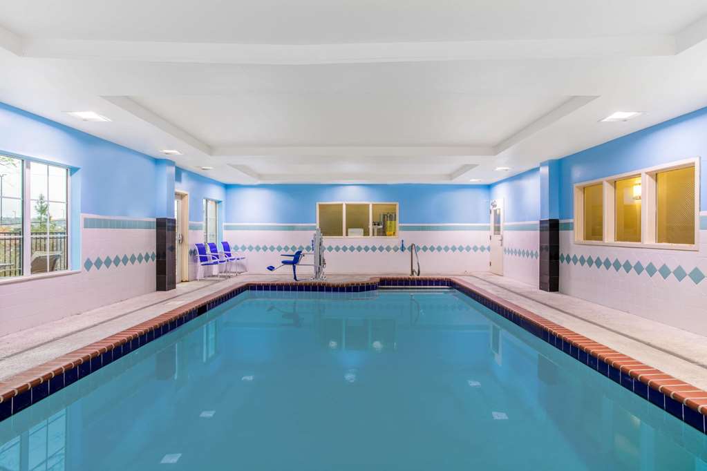 La Quinta Inn & Suites by Wyndham Fultondale Birmingham N - photo 9