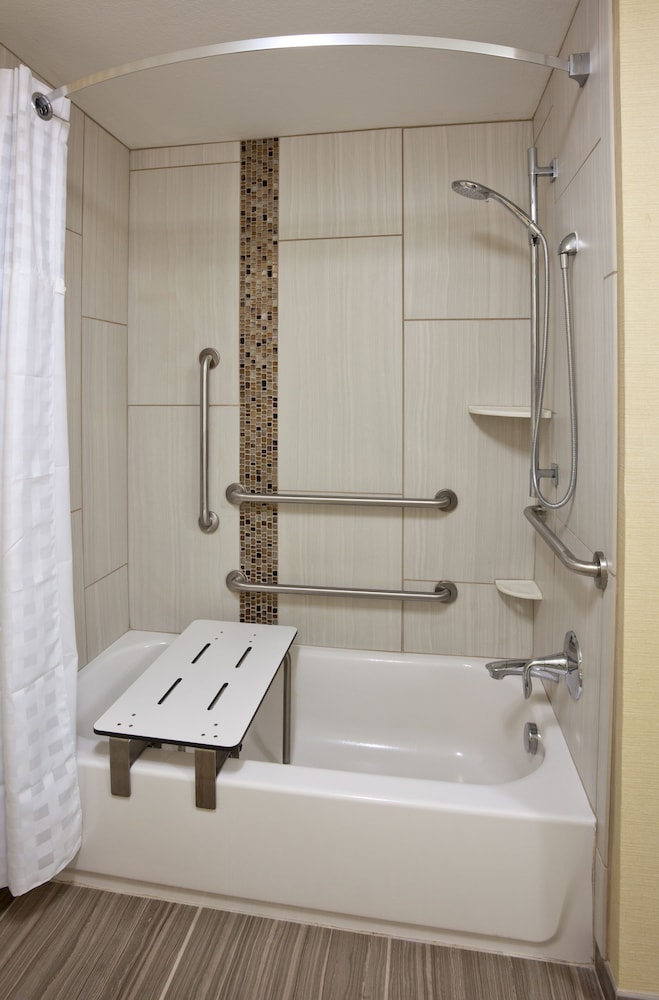 Homewood Suites by Hilton Davenport - photo 19