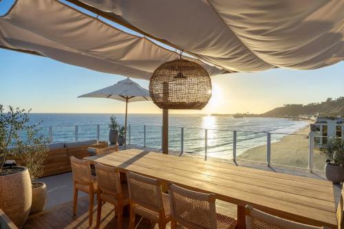 Aqualina Best View in Malibu by Stay Awhile Villas — 4-Star Luxury Hotel in Malibu, United States