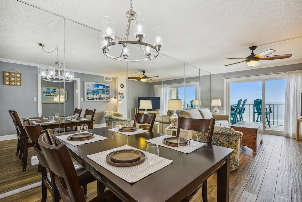 Regency Towers by Book That Condo - photo 21