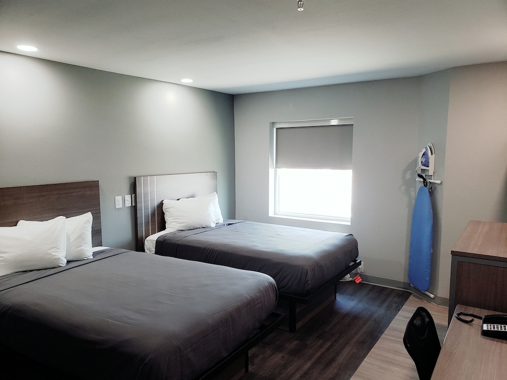 Hathaway Inn - photo 8