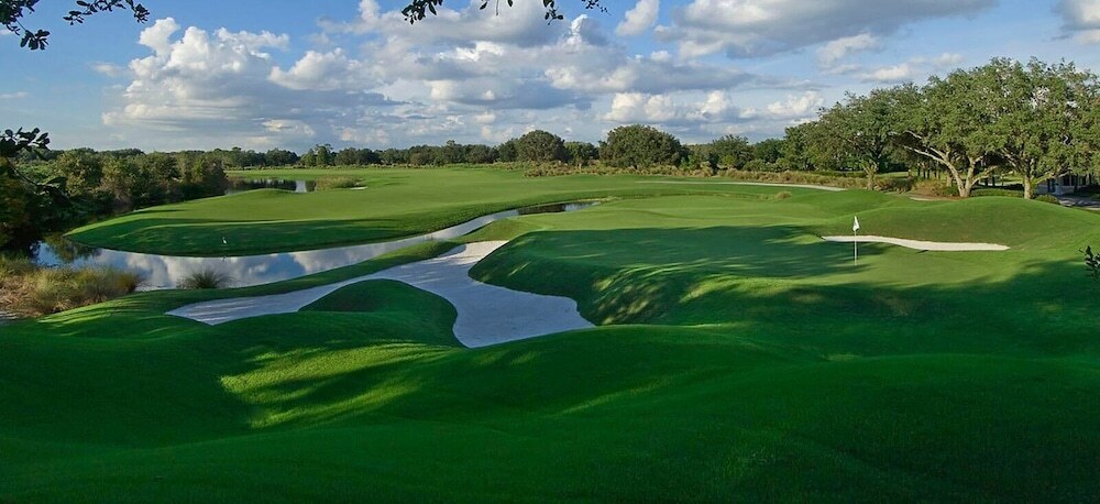 Amazing 8 Bedroom 5 Bath Pool Home In Championsgate Golf Resort — 4-Star Luxury Hotel in Davenport, United States