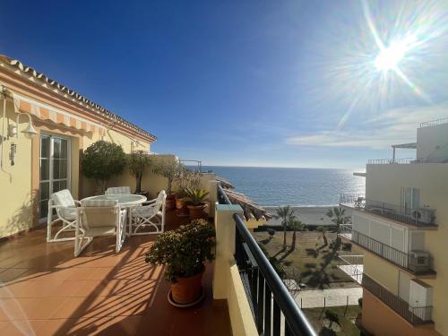 Ático Gran Vista Peñoncillo Playa — 4-Star Luxury Hotel in Torrox, Spain