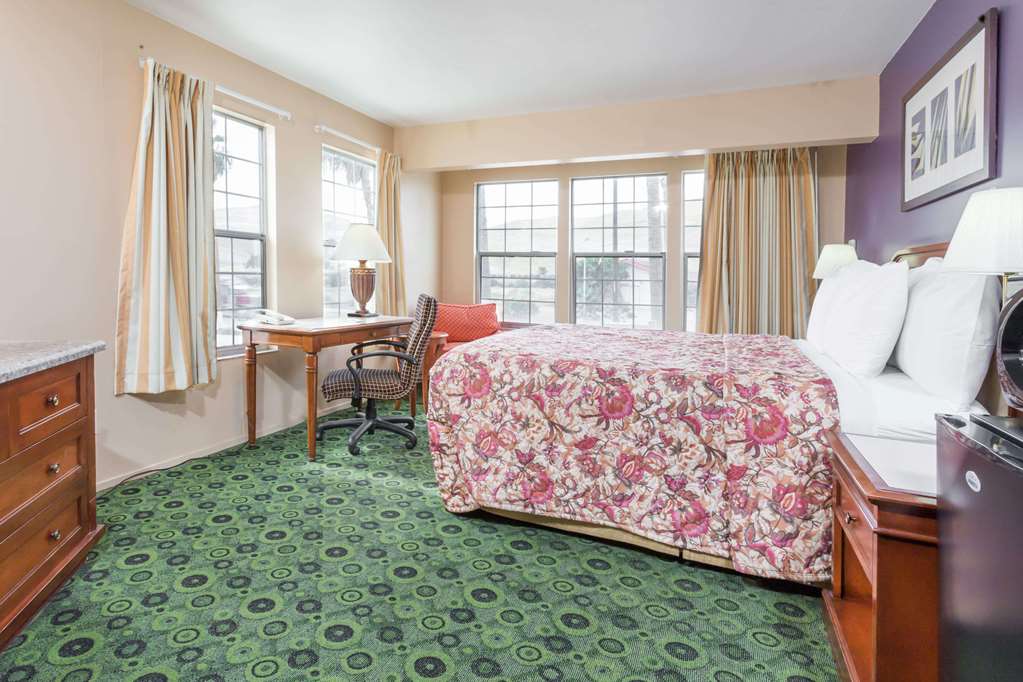Days Inn by Wyndham Westley - photo 11