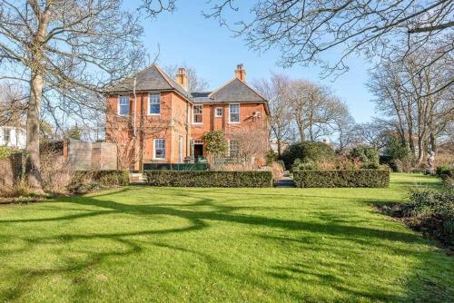 Kingsfield House Aldeburgh — 4-Star Luxury Hotel in Aldeburgh, United Kingdom