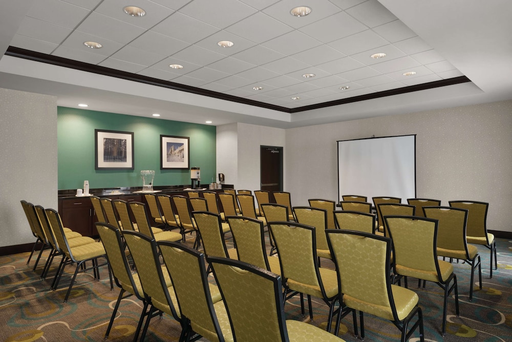 Hampton Inn & Suites Mishawaka South Bend at Heritage Square - photo 53