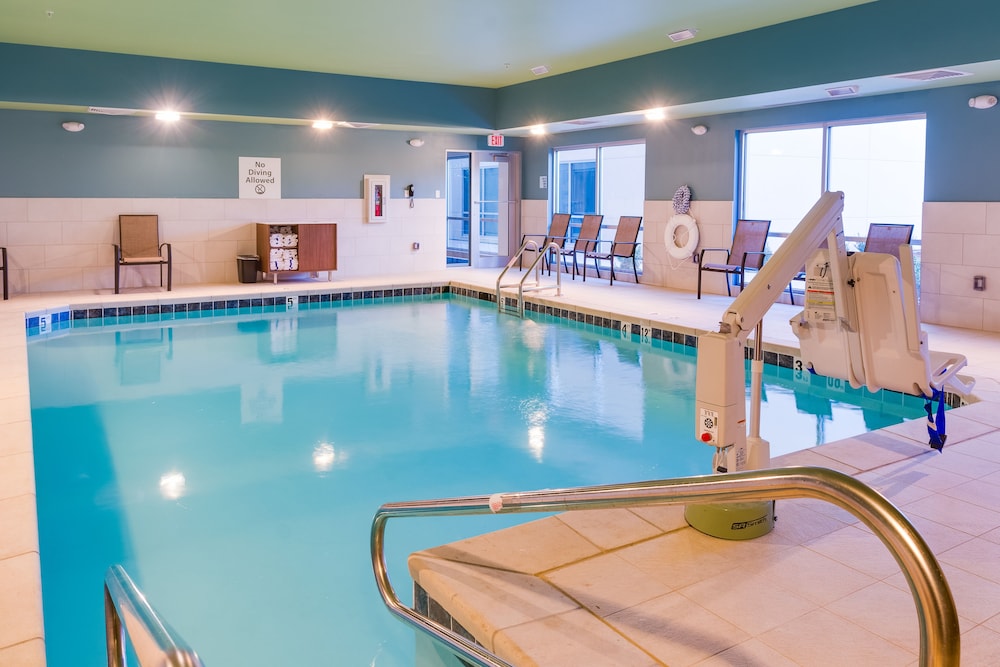 Holiday Inn Express & Suites Russellville by IHG - photo 18