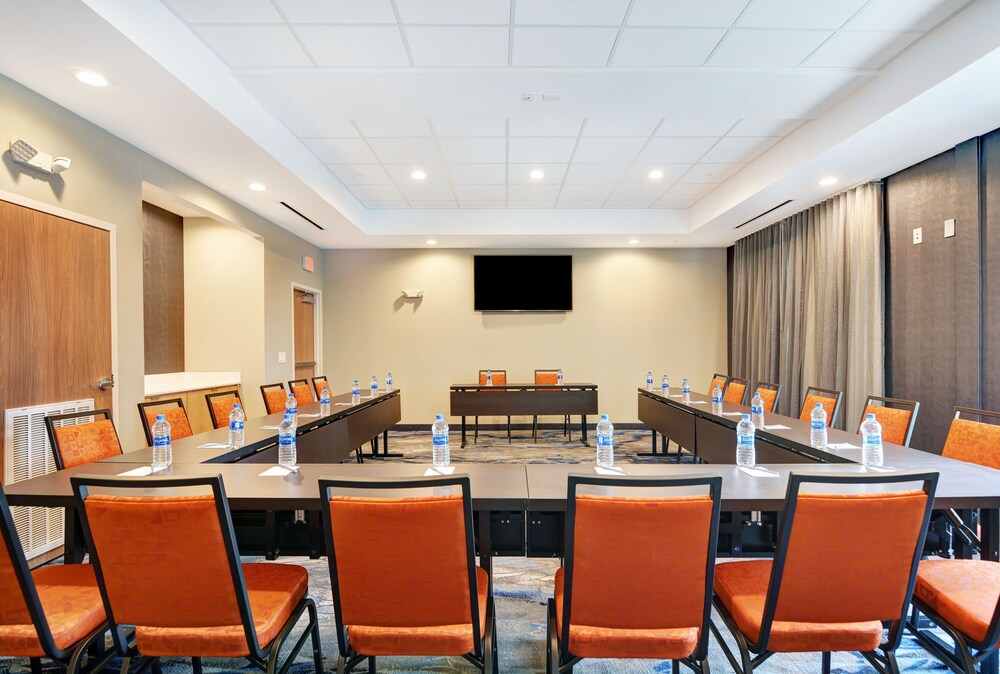 Fairfield Inn & Suites by Marriott Houston NASA We - photo 20