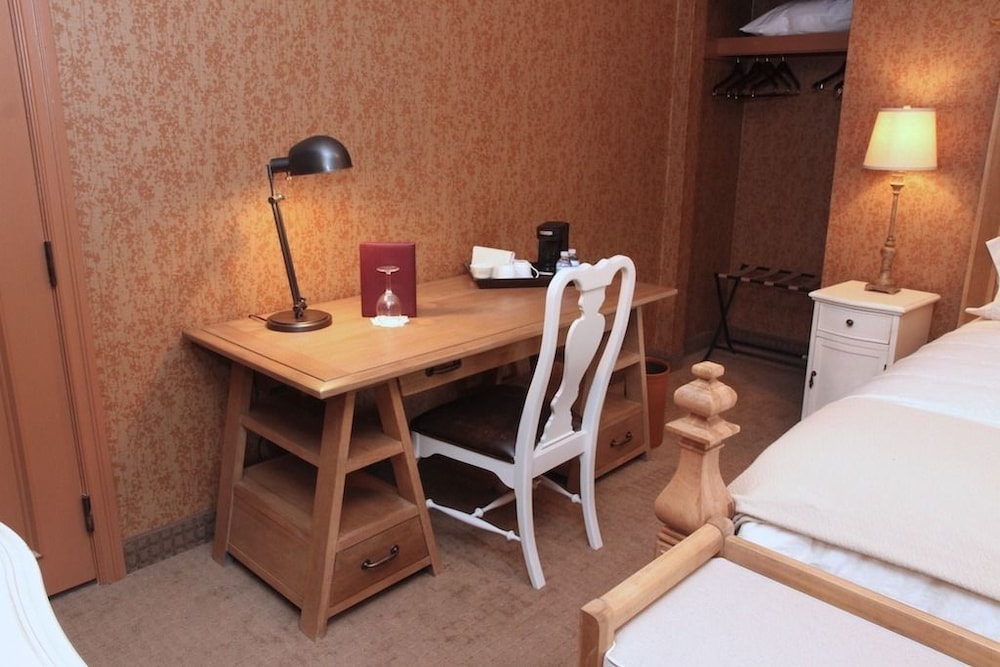 The Beaumont Inn - photo 15