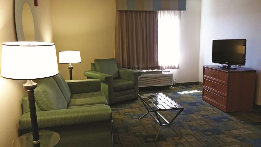 La Quinta Inn by Wyndham Albuquerque Airport - photo 31