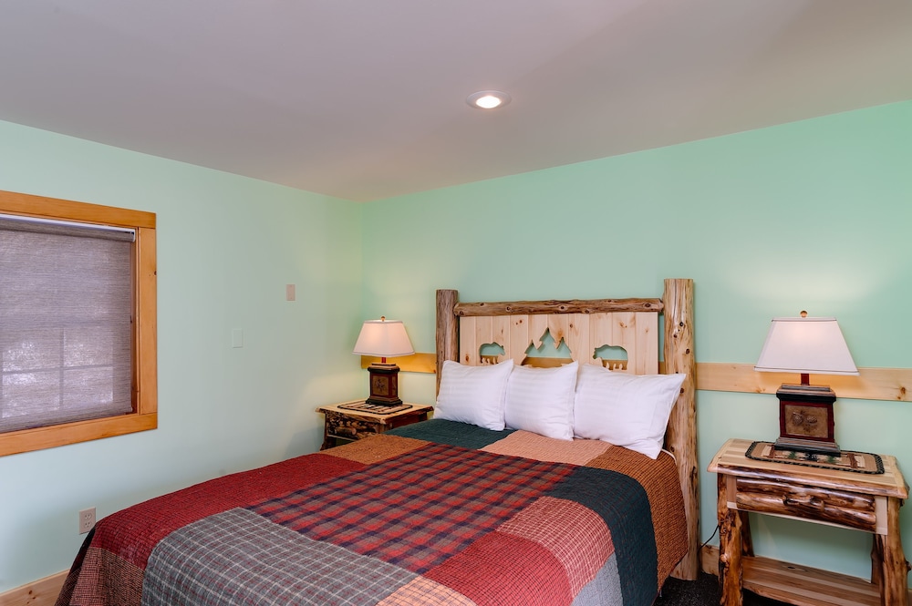 Cobble Mountain Lodge - photo 3