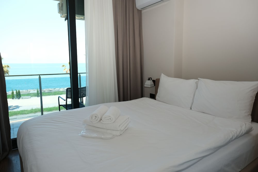 Aqua Batumi Hotel & Apartments