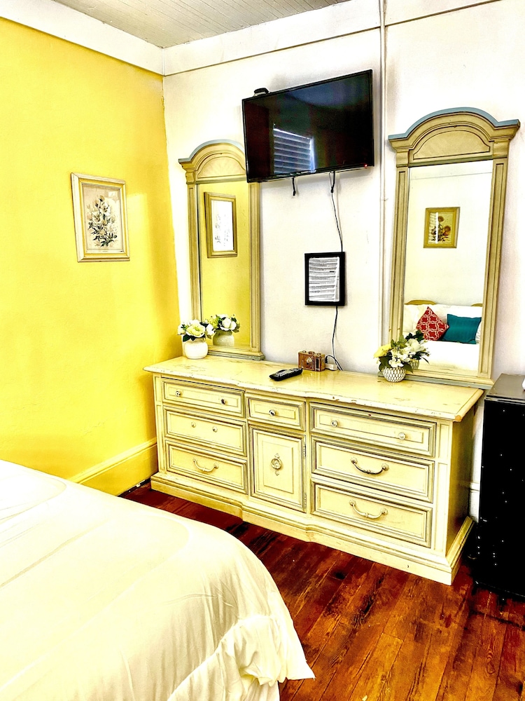 Bella's Boutique Hotel - photo 55