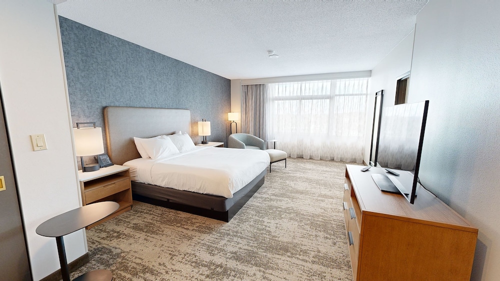Embassy Suites by Hilton at Hot Springs Convention Center - photo 15