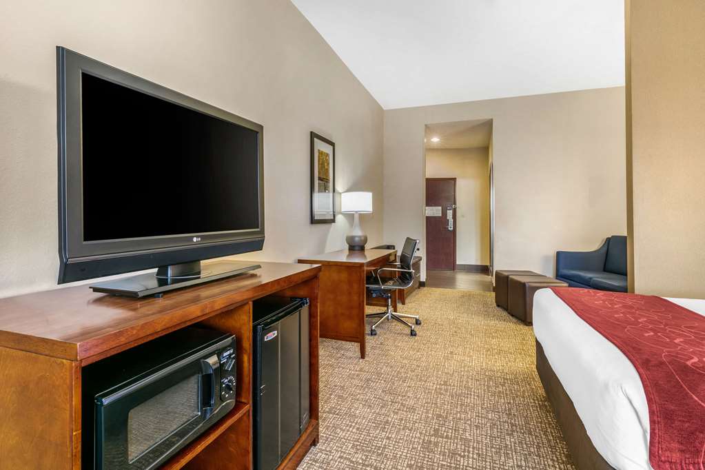 Comfort Suites Forrest City - photo 29