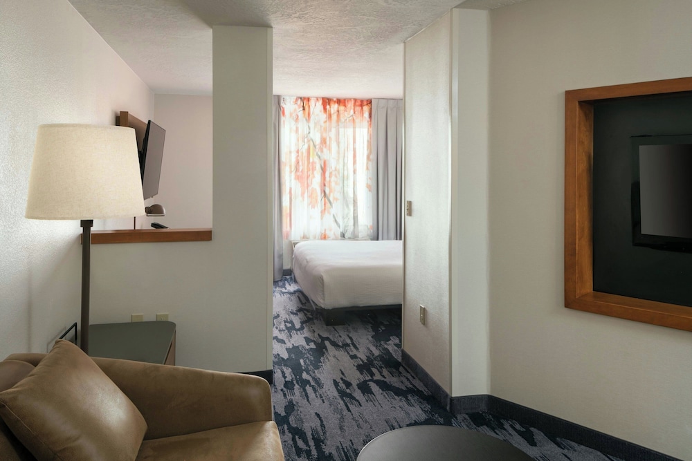 Fairfield Inn and Suites by Marriott Anchorage - photo 6