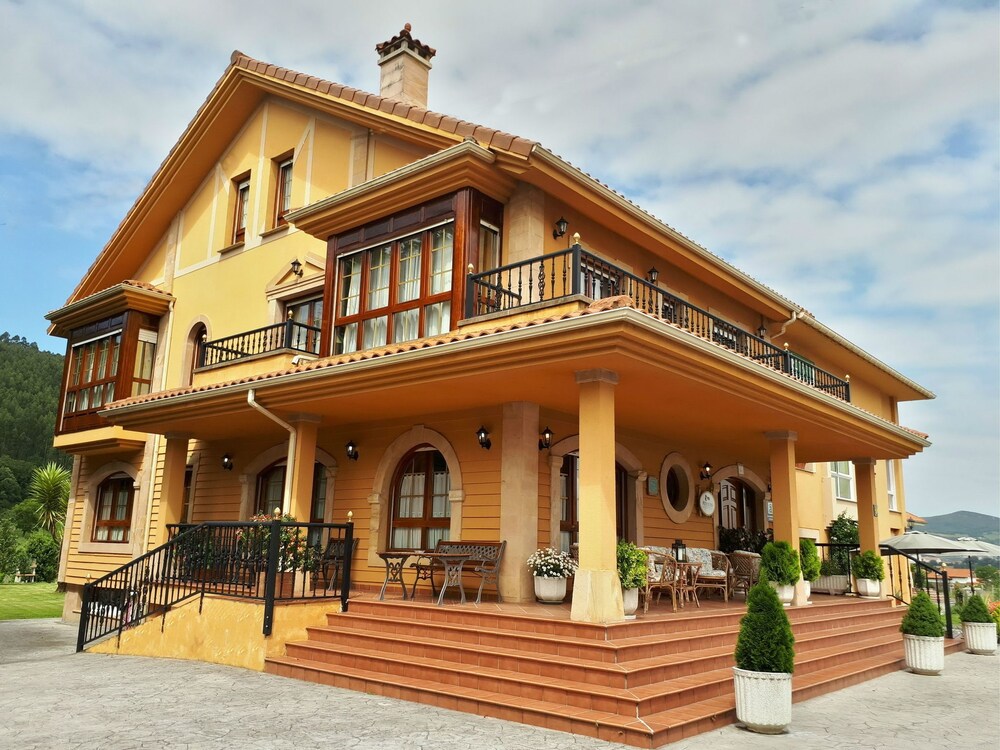 Posada El Trasmerano — hotel in Argonos
