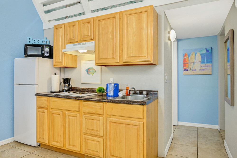 Latitude 26 Waterfront Resort & Marina - photo 32