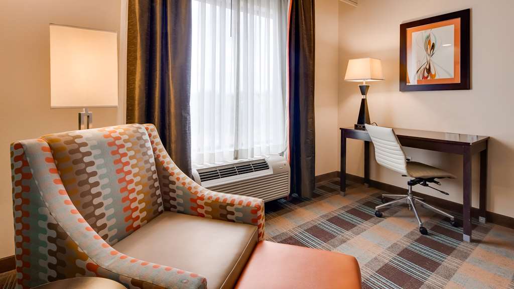 Best Western Plus Atrium Inn & Suites - photo 17