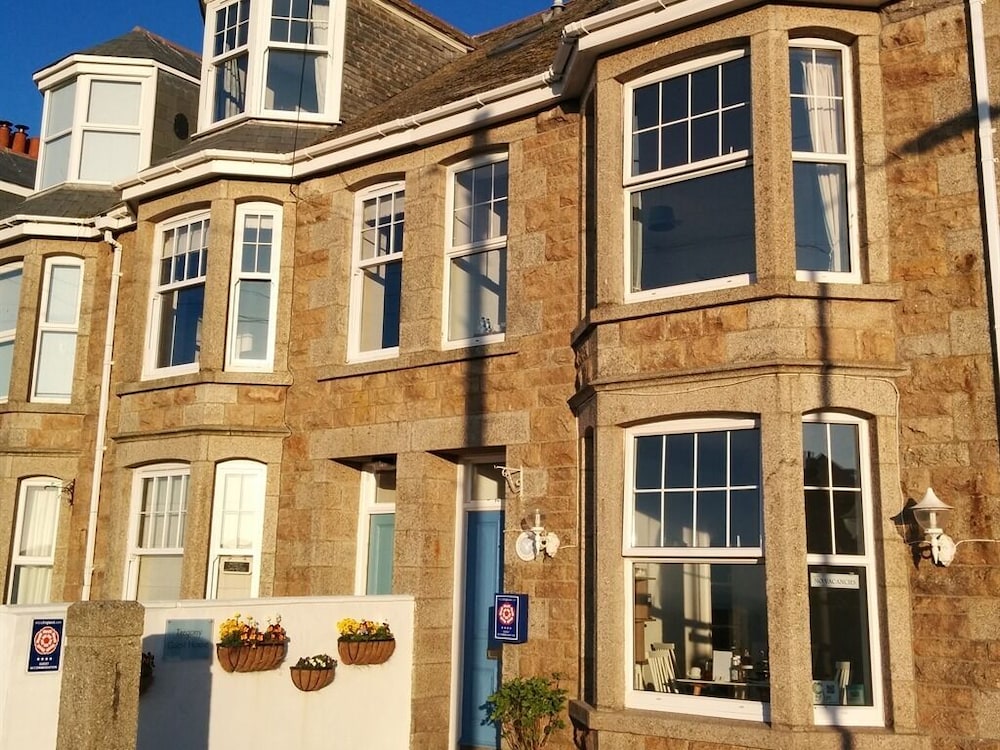 Tregony Guest House — 4-Star Luxury Hotel in St Ives, United Kingdom