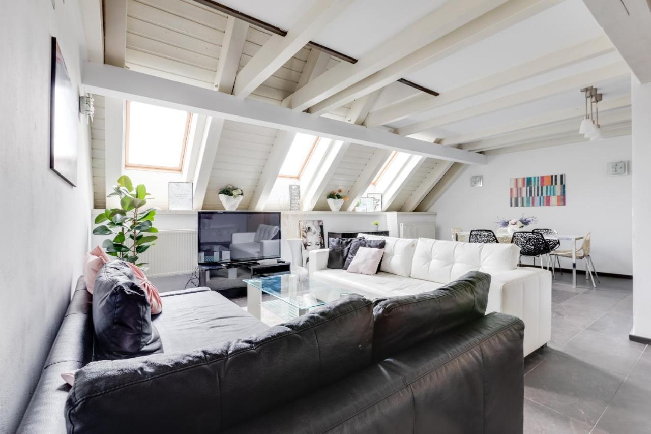 Spacious stylish attic in the heart of the center Karlovo — 4-Star Luxury Hotel in Prague, Czech Republic