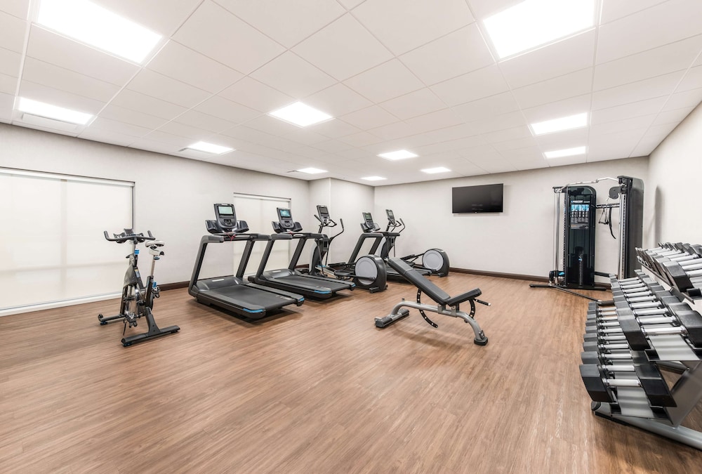 Hampton Inn & Suites Benton Harbor - photo 29