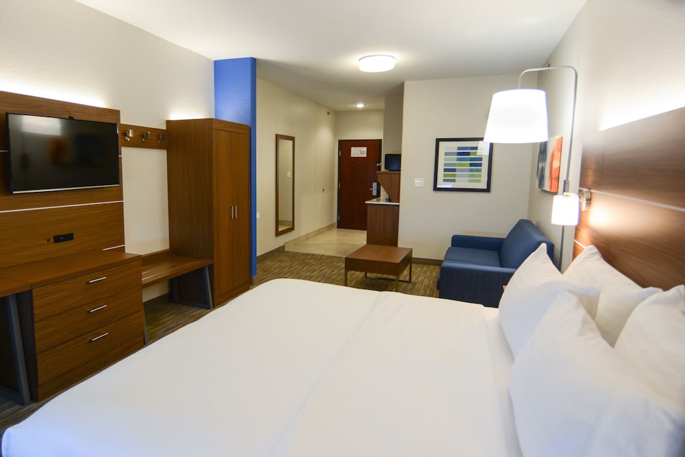 Holiday Inn Express & Suites New Boston by IHG - photo 2