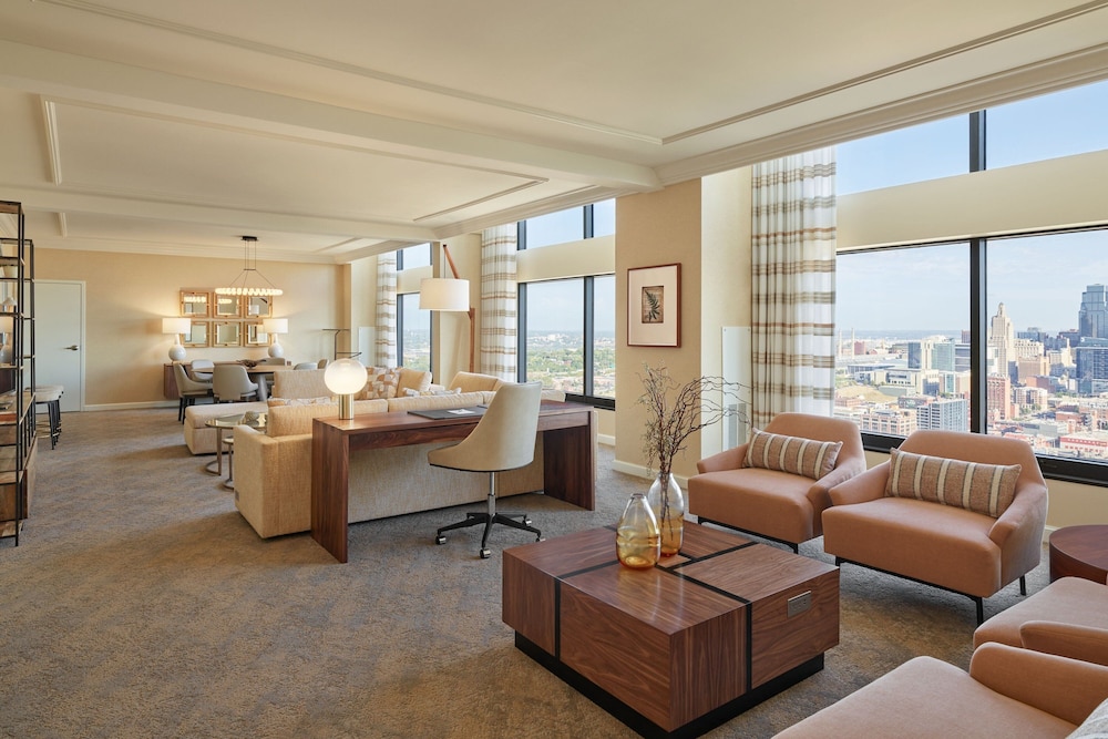 Sheraton Kansas City Hotel at Crown Center - photo 13