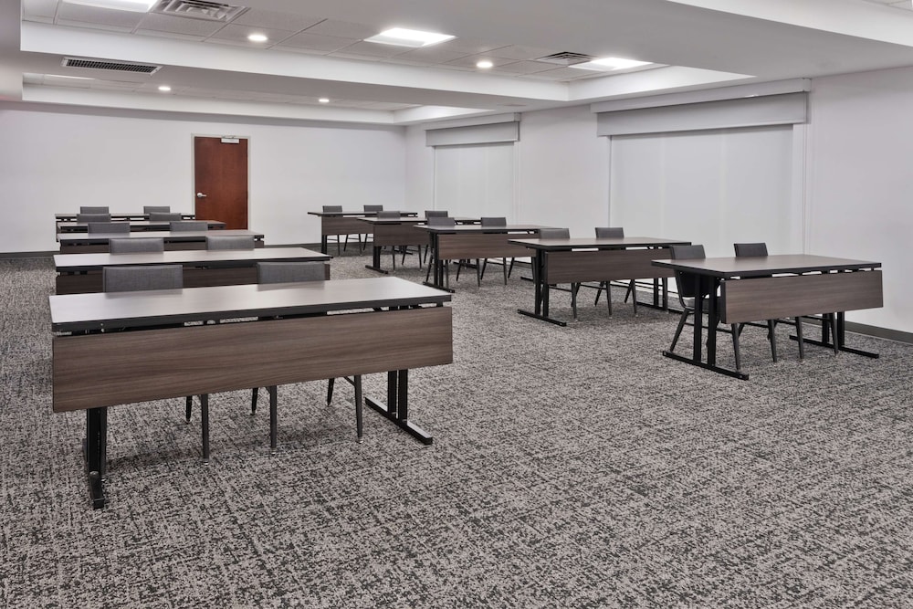 Hampton Inn & Suites Phenix City Columbus Area - photo 31