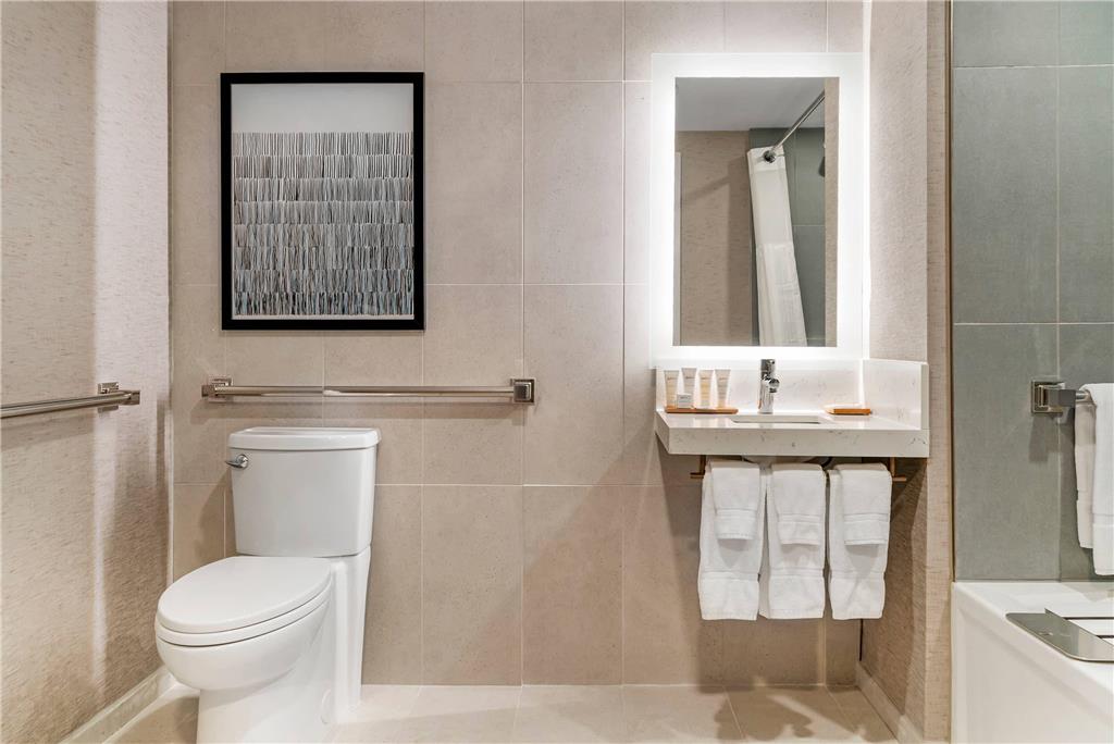 Radisson Plaza Hotel at Kalamazoo Center - photo 20