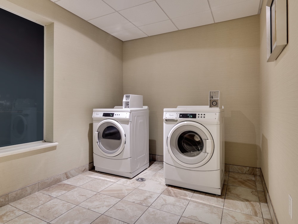 Holiday Inn Express & Suites San Antonio Brooks City Base by IHG - photo 21