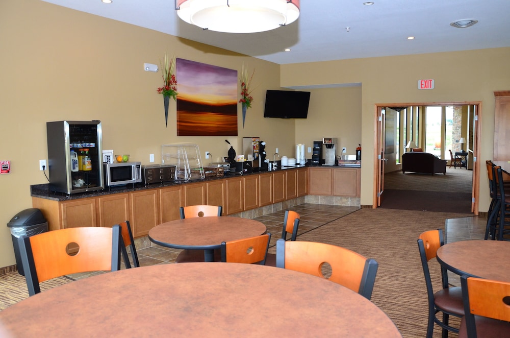 Cobblestone Inn & Suites Newton - photo 25