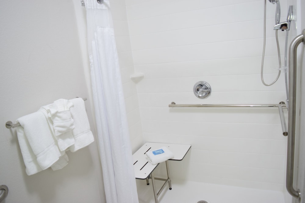 Holiday Inn Express Hotel & Suites West I 10 by IHG - photo 34