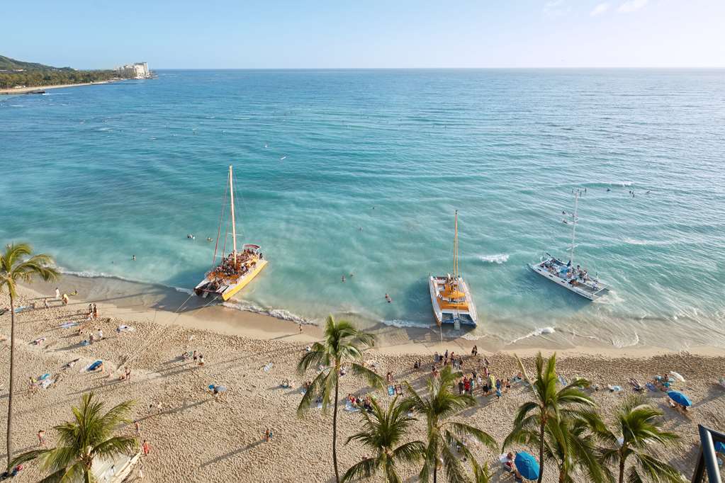 Outrigger Waikiki Beach Resort - photo 6