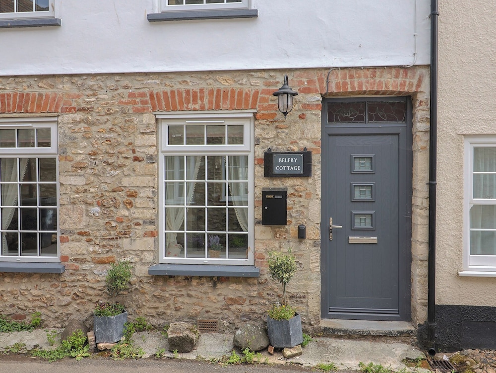 Belfry Cottage — 4-Star Luxury Hotel in Colyton, United Kingdom