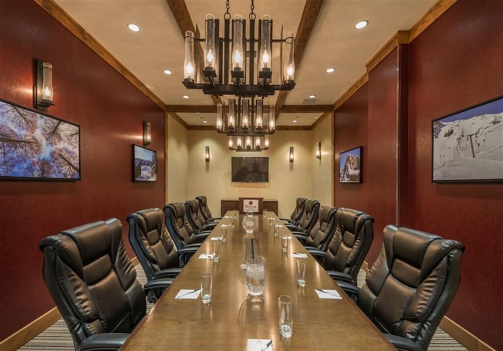 Best Western Premier Brian Head Hotel & Spa - photo 24