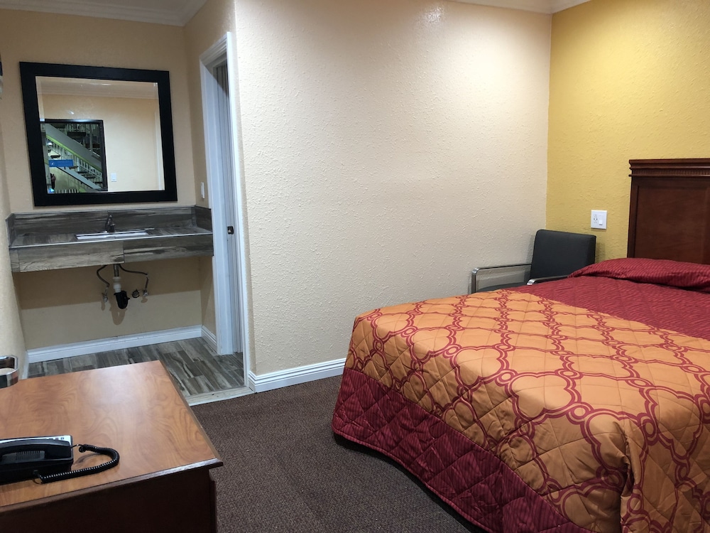 Rosa Bell Motel Los Angeles - featured photo