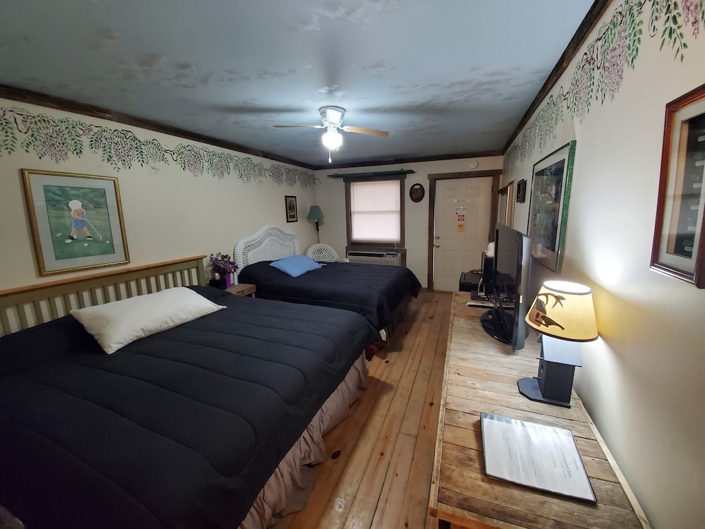 Jamesport Inn - photo 31